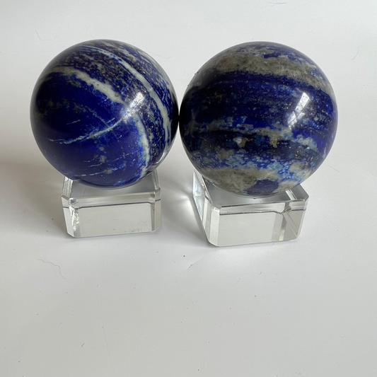 Lapis lazuli sphere