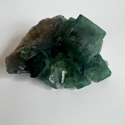 Green Fluorite cluster •Focus •Creativity •Balance •Growth •Healing